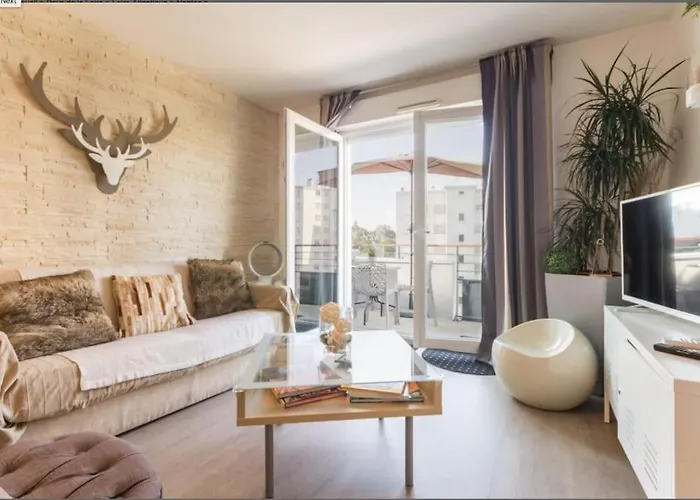 Petit Erdre - 2 Chambres- Gd Appt Ensoleille- Acces Pmr