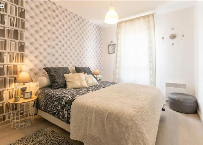 Petit Erdre - 2 Chambres- Gd Appt Ensoleille- Acces Pmr Apartmán